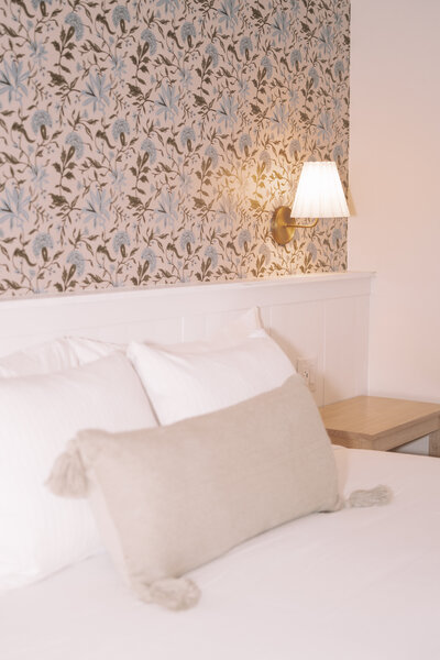 Hampton Roads luxury inn bed with white linens - hospitality photography