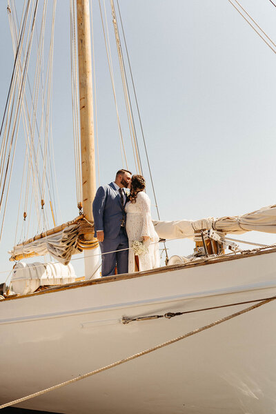 An sailboat wedding in Portland, Maine Photos by Hattie Mae Photography. Portland, Maine wedding Inspiration. 