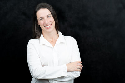 Headshot of a woman corporate professional