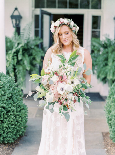 Glen-Ellen-Farm-wedding-florist-Sweet-Blossoms-succulent-bridal-bouquet-flower-crown-Lauren-Fair-Photography