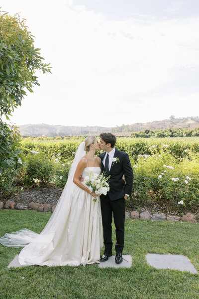 classy, timeless, luxury wedding at gerry ranch in Camarillo, CA