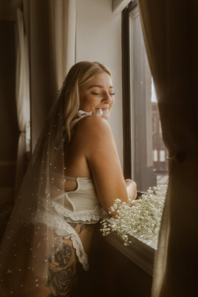 Winona, MN Bridal Boudoir Session taken by a Minnesota Travel Photographer 