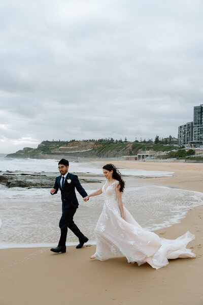 Newcastle maternity family photographer sunrise bar beach