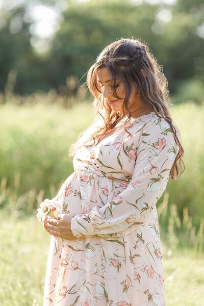 Maternity portrait outdoor