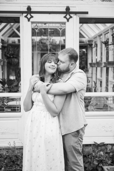 Swartz-Creek-Engagement-Photos-Michigan (5)