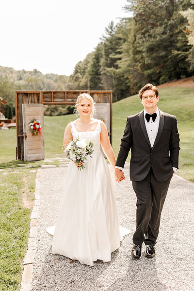 McKenzie & Luke_s Wedding Previews-26