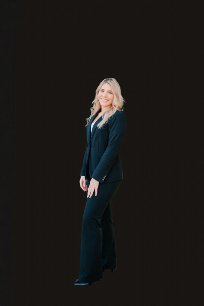 Springfield MO professional headshot of  woman realtor  standing and smiling