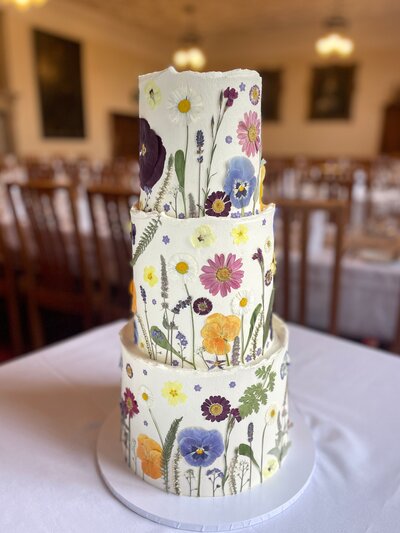 floral wedding cake designer cambridgeshire suffolk elifs patisserie