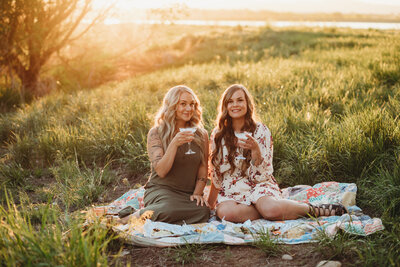 Outdoor sister photoshoot with tacos and margaritas