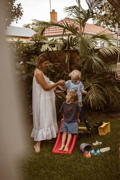 maternity pregnancy palm trees outdoor