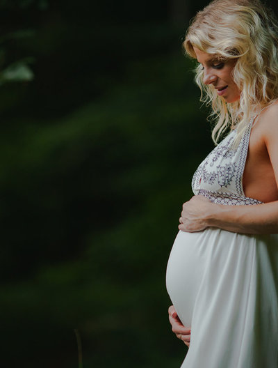 9_Maryland-Summer-Boho-Dress-Maternity-Session-Woods