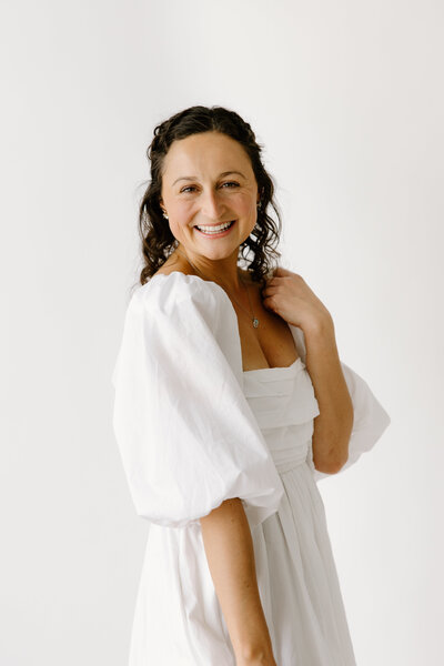 Indianapolis Family Photographer Caitlyn Brady Headshot