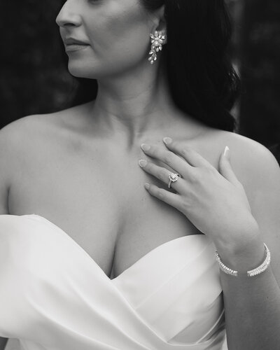 bride shows her jewelry