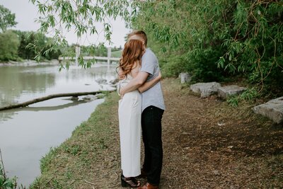 Choosing outfits for your engagement session featured on the Bronte Bride Blog.