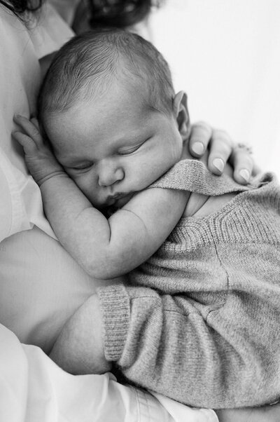 bella-luce-by-michelle-andrea-new-england-photographer-newborn-perry-family-30