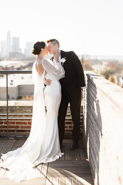 Cleveland Luxury Wedding Photographer Lindsey Ramdin Downtown Cleveland Wedding29