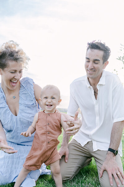 family photoshoot in dayton ohio park