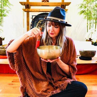 dana haines hosting soul retreat awaken the magic sedona arizona womens wellness and spiritual retreat