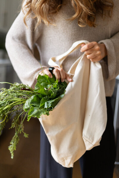 Kathy Spence- Midlife Nutritionist- Toronto- Anti-Infammatory Lifestyle Guide