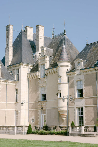 A photo of Chateau Jalesnes showing off the outside architecture of the chateau