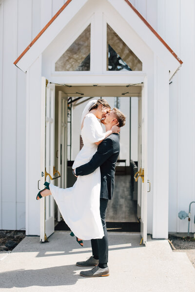 Hannah and Thad Wedding Sneak Peek-10