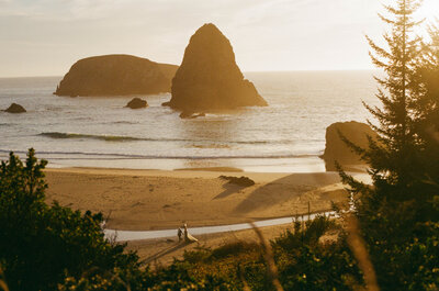 Film photo of couple on oregon coast