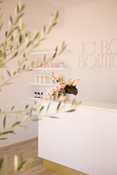 JC Body Boutique is located in the eastern suburbs of Melbourne in a beautiful two-story beauty studio, with a range of services to offer all-in-one-place beauty.