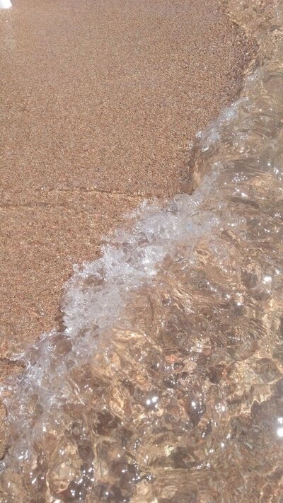 Clear tropical beach water – visual for grounding, embodiment, and peace