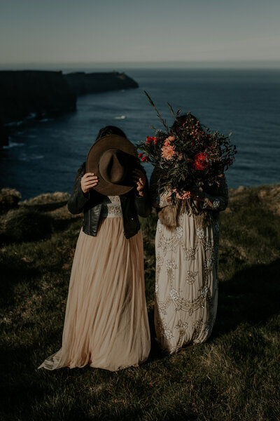 wedding couple posing for wedding photos