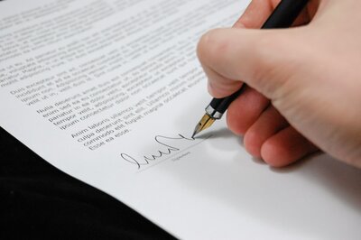 Loan signing documents | Precision Signing Agency
