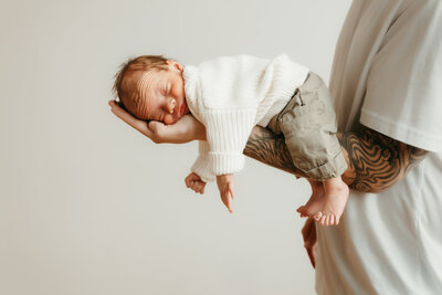 Specializing in capturing authentic moments and emotional photography for families, newborns, and maternity