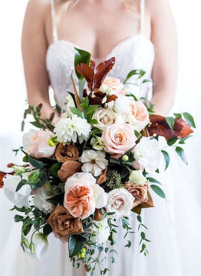 Fall bridal bouquet_philly_arts ballroom