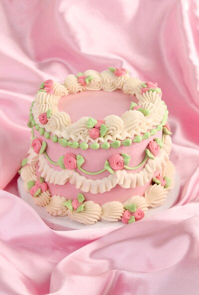 Lambeth Cake with Gold Butterflies