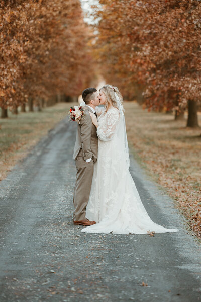 Bride posing for bridal portraits at the Highland mansions in Philadelphia PA. 