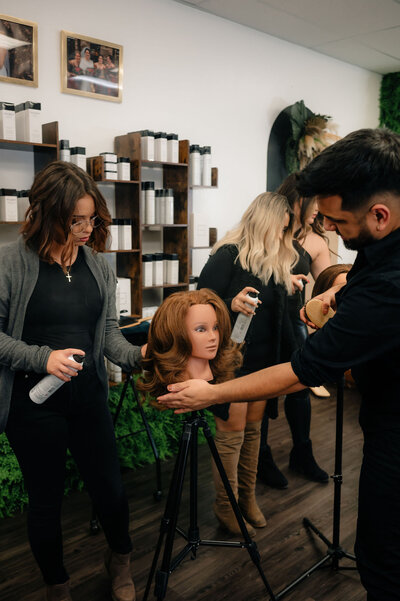 KEVIN-RIVERA-HAIR-MILWAUKEE-WEDDING-HAIRSTYLIST-EMERALD-TIDE-PHOTO-282