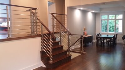 DARK WOOD & LIGHT WOOD ALUMINUM RAILING SYSTEM