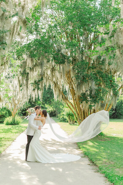 Charleston Wedding Photographers - Cannon Green Wdding - Laura & Rachel Photography
