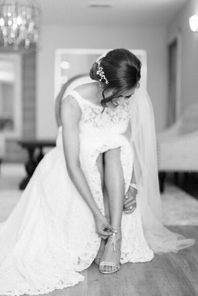 Bret and Brandie Evansville Owensboro Weddings Black and White Gallery13