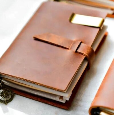 handcrafted-leather-journals-custom-gift-headwest