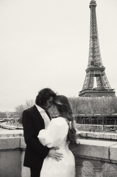 vintage wedding elopement photographer in paris eifel tower inspiration
