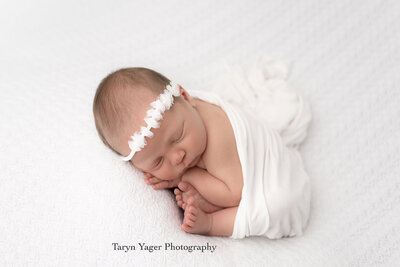 Knoxville newborn photographer, newborn portraits Knoxville, newborn baby photography near me Knoxville