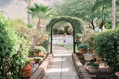 Buttes at Reflections Wedding Ceremony by Tucson Wedding Photographer Bryan and Anh | West End Photography