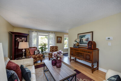 774 Downview living room (4)