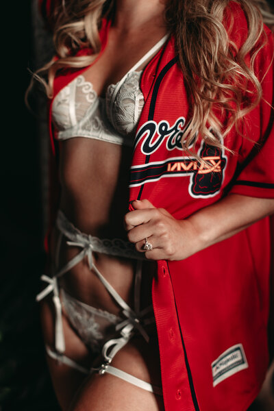 Experience luxurious boudoir photography in Savannah, Georgia. Empowering, intimate sessions to celebrate your beauty and confidence. Book your unforgettable session today!