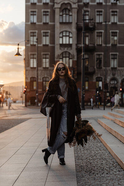 Portrait of Alexis Jacobson, brand strategist and web designer for solopreneurs