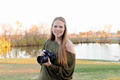 Portrait of Hannah, owner and lead photographer of Style & Grace Photography, captured in Lincoln County, MO