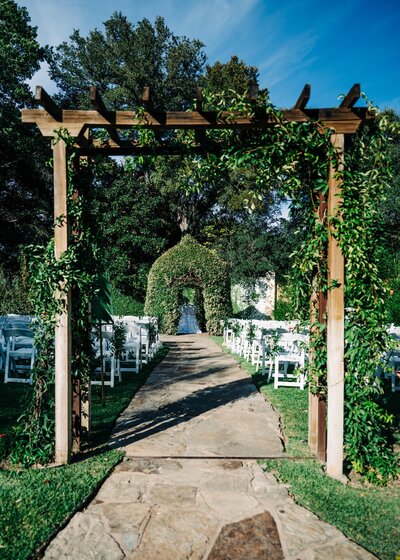 The Hummingbird Hosue is a garden wedding venue located in South Austin Texas.