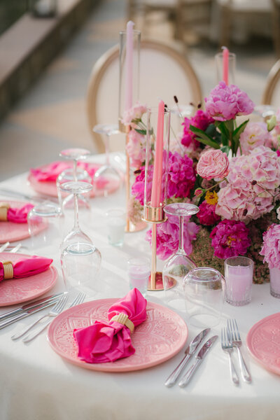 Pink Four Seasons Table Design