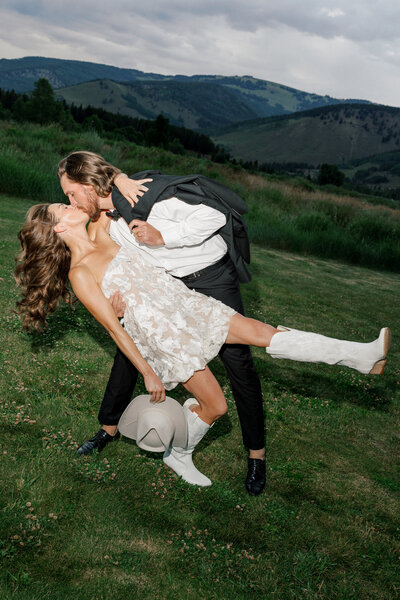 Western ranch wedding in Colorado 