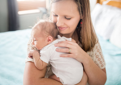 Mother and newborn portait Karen Schanley Photography.